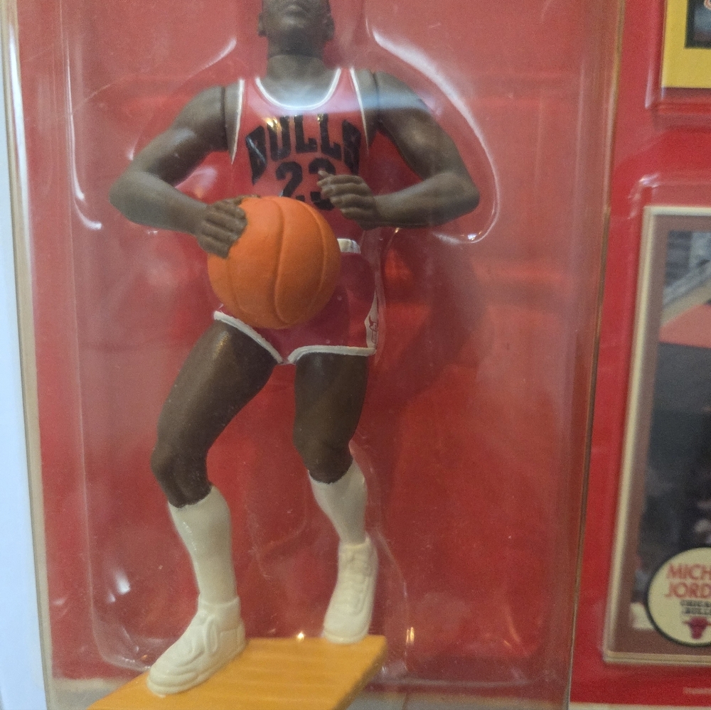 Michael Jordan Starting Lineup 1990 Kenner Figure w/ Rookie Year Card – Sealed - Picture 8 of 11